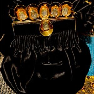 Tess’s Antique Bags